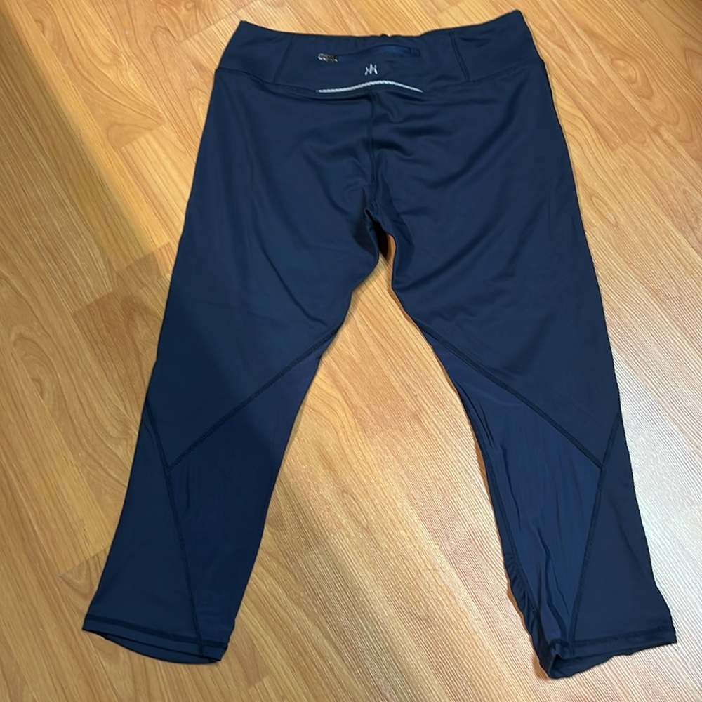 2/$35 NWOT Kyodan Dark Blue Black Cropped Leggings Classic Bottoms (Medium)